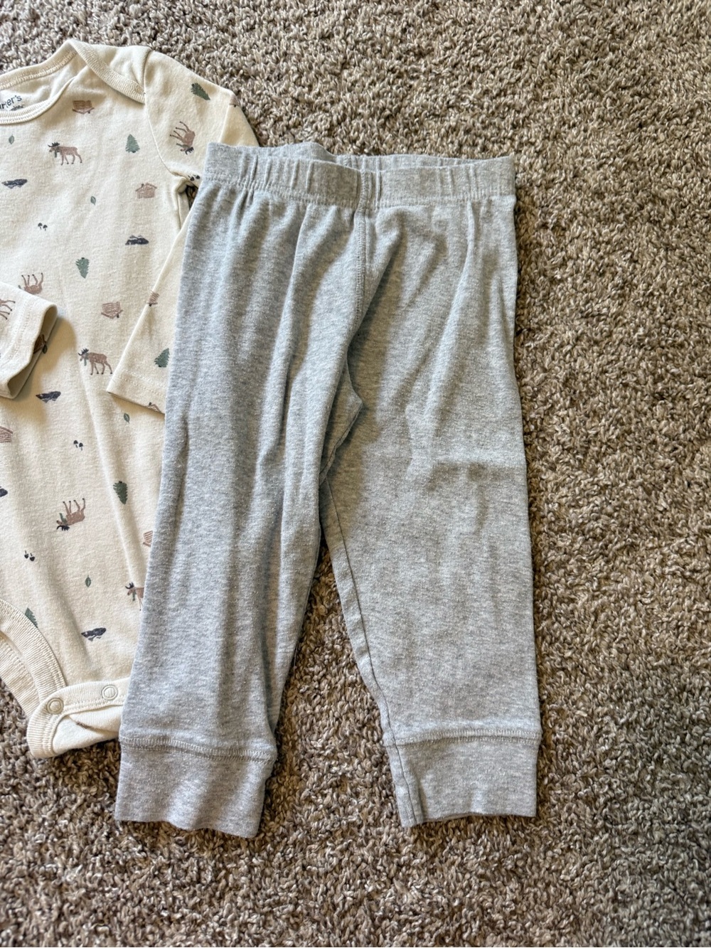 Carters Matching Set - Picture 2 of 3